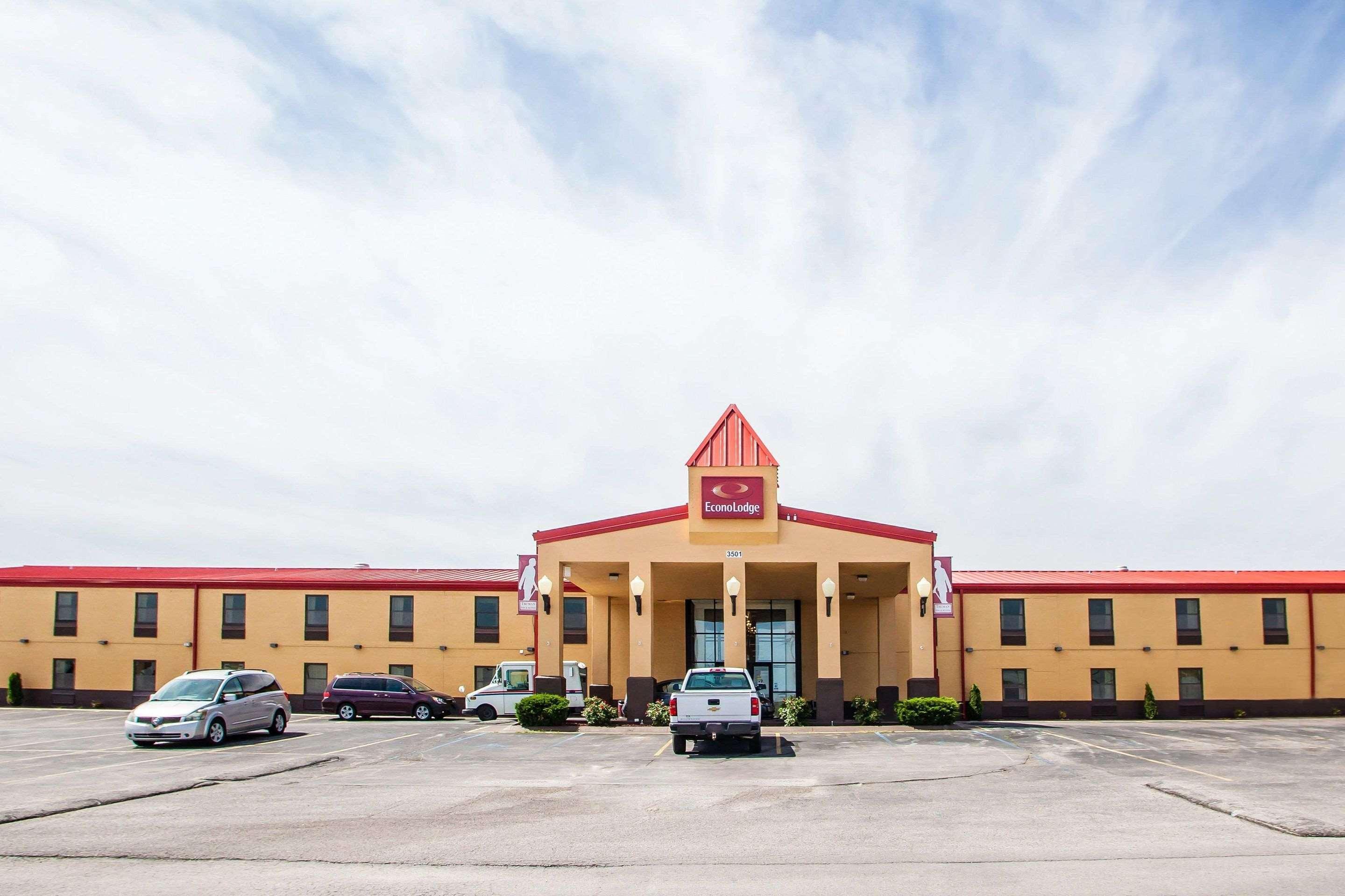 Econo Lodge Truman Inn Sedalia Bagian luar foto