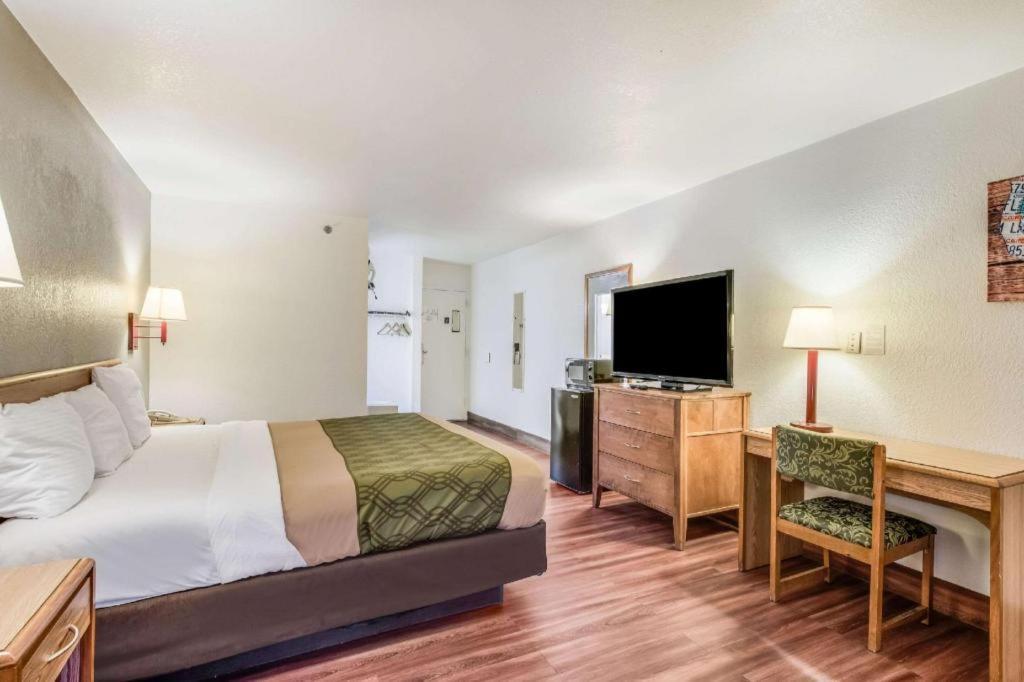 Econo Lodge Truman Inn Sedalia Bagian luar foto