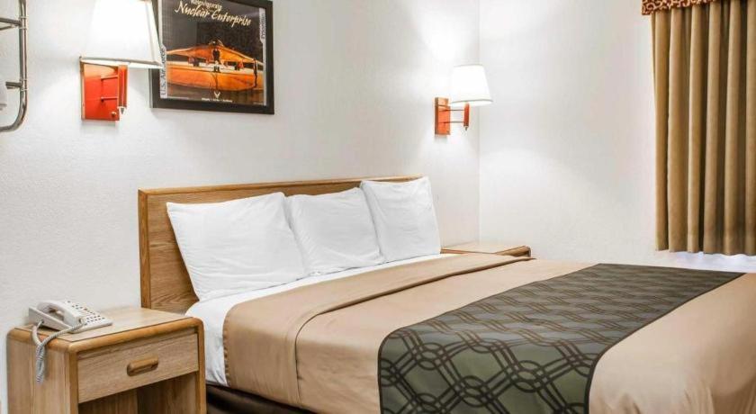 Econo Lodge Truman Inn Sedalia Bagian luar foto
